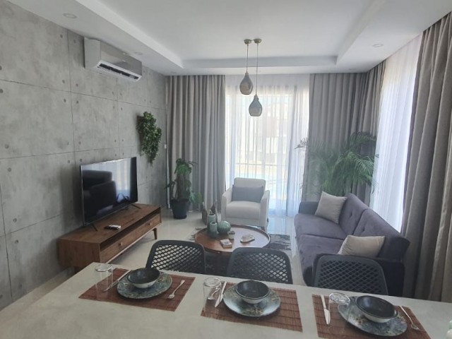 Girne Zeytinlik 3 min to drive center,91 m2 flats with a communal pool .