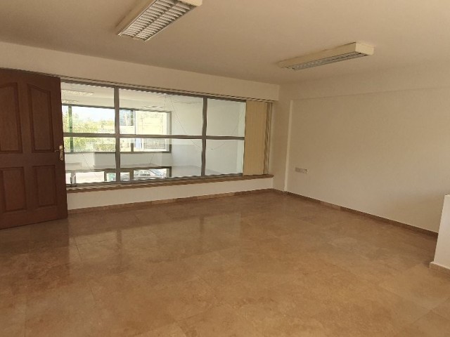 Triplex 500m2 shop suitable for office or workplace on Karaoğlanoğlu Street ** 