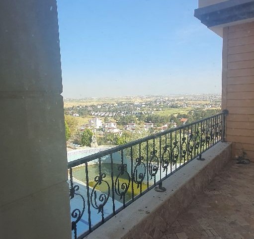 6 + 2 room villa in Kyrenia Ağırdag....Turkish title deed.within 3.5 acres.The whole of Nicosia is at your feet from a bird's Eye view... ** 