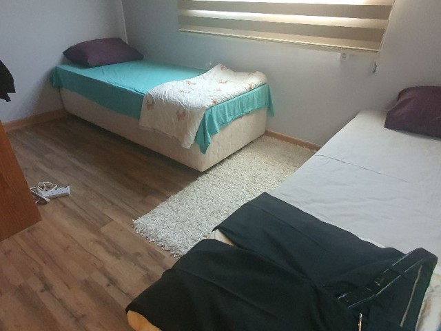 Girne Alsancak Merit Hoteller bölvesi 2+1 ikiz villa full eşyalı. Eşdeğer tapu.Pazarlık kesinlikle yapılmayacak.