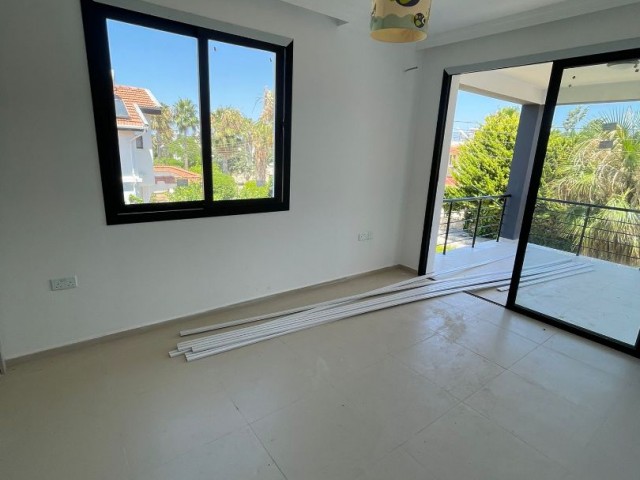 Kyrenia Merit Hotels zone 4 + 1 is a villa for sale with a private garden of 600 m2, which can be 5 + 1 if desired.All taxes have been paid. ** will be fully furnished.