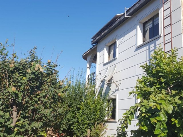 Güzelyurt Akçay is also used as both a villa and a beauty center, the workplace (located on the same property) is for sale.Various fruit trees give life to this exceptional property. ** 