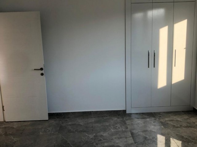 Havuzlu bahçeli sitede EŞYALI  1+1 60m2 daire(zemin veya teras kat)