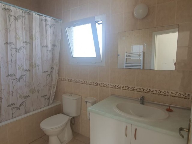 Girne Karaoğlanoğlu Kaya Plazo, kiralık villa 3 , 6 veya 9 ay için