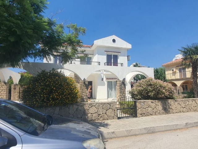 Girne Karaoğlanoğlu Kaya Plazo, kiralık villa 3 , 6 veya 9 ay için