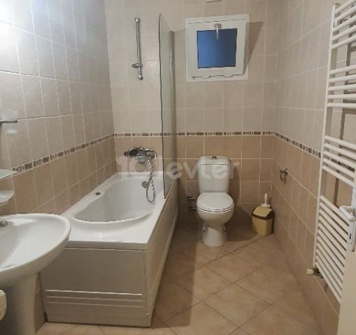 Girne - Edremit kiralık 3+1 , Aidat dahil....