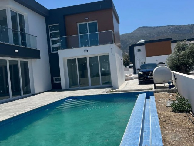 Close to Girne Chamada Hotel and Casino, 4+1 detached villa with pool and garden. 5 KWA solar panel 