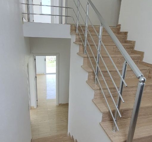 NEUE 3+1 VILLA ZUM VERKAUF IN KYRENIA/LAPTA