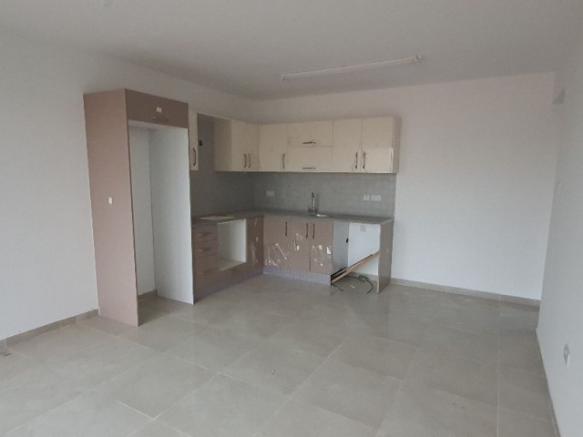 2+1 luxury flat in the center of Kyrenia, Turkish Hearth Club and Barbaroslar market area in a brand new building. VAT unpaid