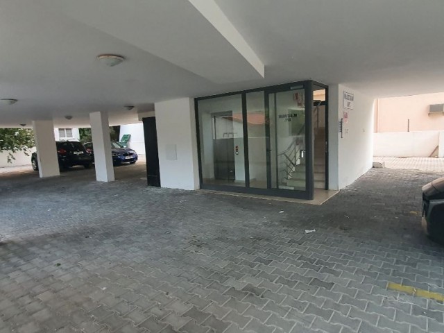 2+1 luxury flat in the center of Kyrenia, Turkish Hearth Club and Barbaroslar market area in a brand new building. VAT unpaid