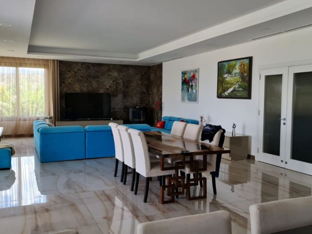 Kyrenia Alagadi, 5+1 Strandpromenade, freistehende, einzigartige Villa mit gleichwertiger Eigentumsurkunde.