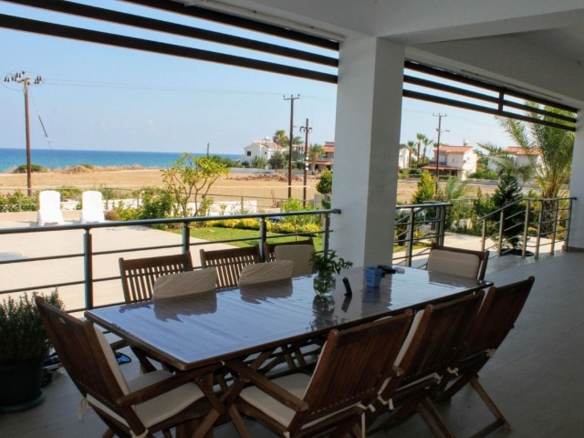 Kyrenia Alagadi, 5+1 Strandpromenade, freistehende, einzigartige Villa mit gleichwertiger Eigentumsurkunde.