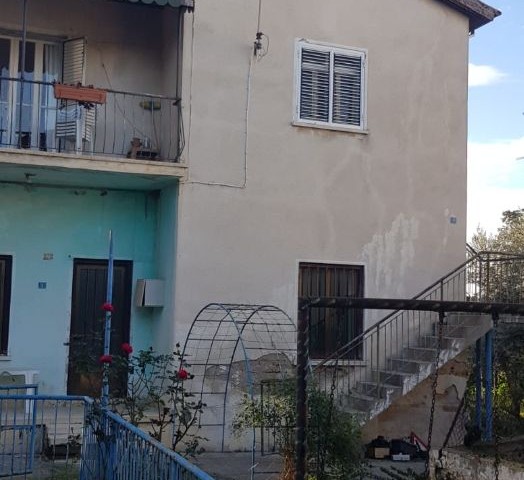 Detached house in Kyrenia, Alsancak, in a 1 decare (1338m2) garden, which needs renovation.