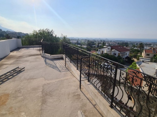 Authentische Steinvilla mit Berg- und Meerblick und türkischer Eigentumsurkunde in Ozankòy Girne..mit Pool.Freistehend.