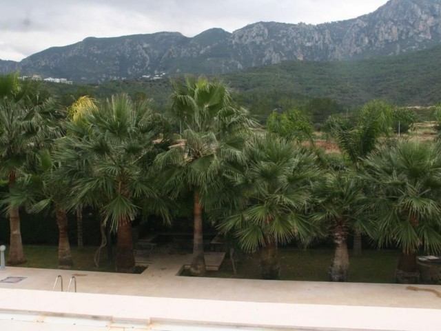 Кирения регион Эдремит 4+1 частная вилла с садом 1338 м2 и бассейном 400 м2
