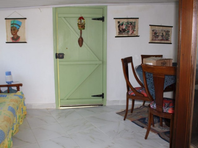 Girne Kıbrıs Alsancak"ta satılık Eski otantik Kıbrıs evi....