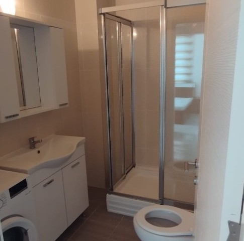 WOHNUNG ZUR MIETE IN EINER ANLAGE MIT 2+1 POOL IN GİRNE KARAOĞLANOĞLU