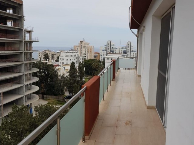 GİRNE VERGİ DAİRESİ BÖLGESİNDE SATILIK 2+1 PENTHOUSE 