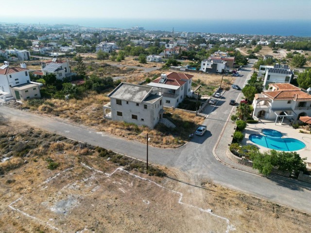 TWIN VILLA WITH POOL FOR SALE IN KYRENIA/ÇATALKÖY WITH MOUNTAIN AND SEA VIEW