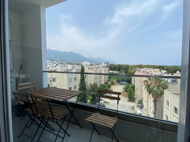 2+1 WOHNUNG ZU VERMIETEN IN PUENTE ÖZYALÇIN IN KYRENIA, IN DER NÄHE VON LEMAR (6 MONATE VORAUS 700 STG)