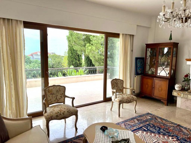 6+1 VILLA MIT POOL ZU VERMIETEN IN KYRENIA EZİÇ PRIMIER AREA (jährlicher Cash 4000 Stg)