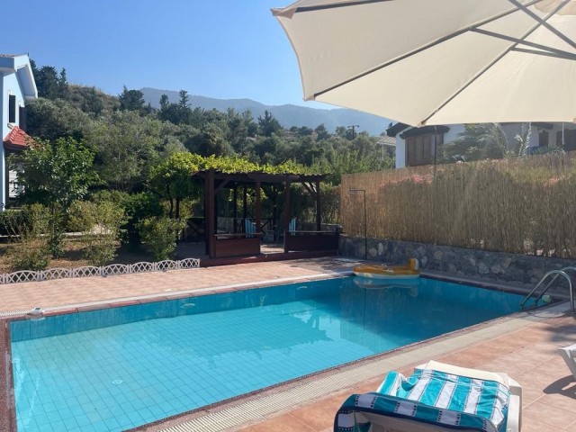 3+2 POOLVILLA ZUM VERKAUF IN ALSANCAK, KYRENIA