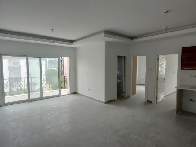 GİRNE MERKEZDE SATILIK 2+1 yeni DAİRE