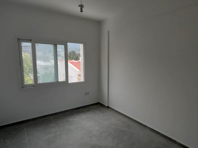 GİRNE MERKEZDE SATILIK 2+1 yeni DAİRE