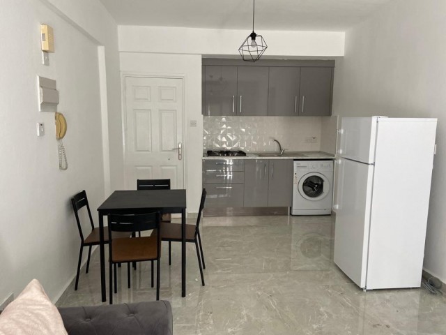 GİRNE ZEYTINLIK’TE SATILIK 2+1 DAİRE 