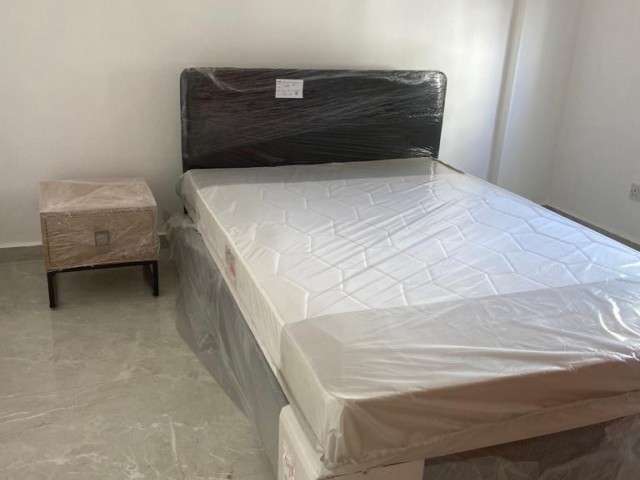 GİRNE ZEYTINLIK’TE SATILIK 2+1 DAİRE 