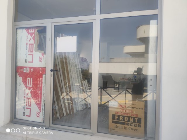 3 STORES FOR SALE IN GIRNE LAPTA, TWO 40 m2, ONE 80 m2