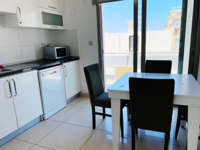 2+1 PENTHOUSE-WOHNUNG ZU VERMIETEN IN KYRENIA