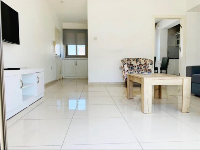 2+1 PENTHOUSE-WOHNUNG ZU VERMIETEN IN KYRENIA