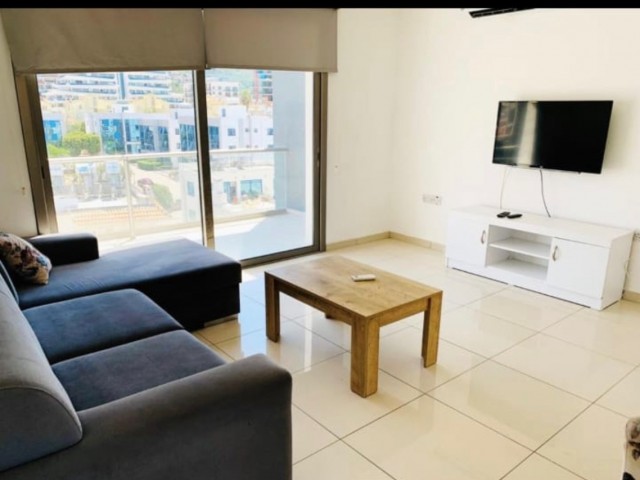 2+1 PENTHOUSE-WOHNUNG ZU VERMIETEN IN KYRENIA