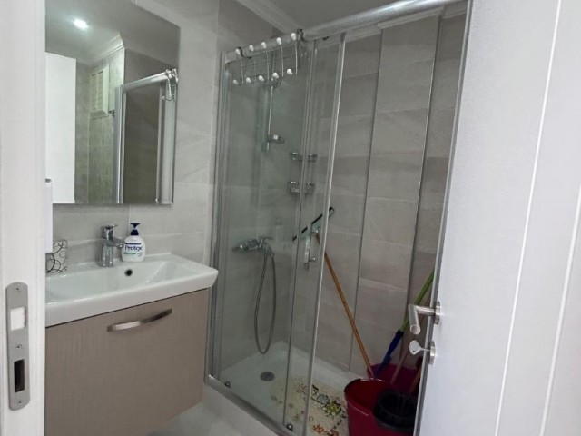 2+1 FLAT FOR SALE IN KYRENIA/CENTER KAVANYUM SITE WITH POOL