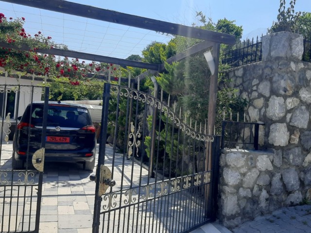 3+1 POOL VILLA FOR SALE IN ÇATALKÖY, KYRENIA FULLY FURNISHED