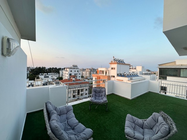 3+1 PENTHOUSE+DUPLEX ZUM VERKAUF IN DER REGION KYRENIA EZIÇ LAVASH, MIT DOPPELTERRASSE UND AUFZUG