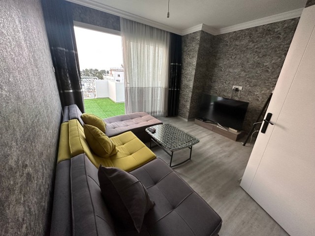 3+1 PENTHOUSE+DUPLEX ZUM VERKAUF IN DER REGION KYRENIA EZIÇ LAVASH, MIT DOPPELTERRASSE UND AUFZUG