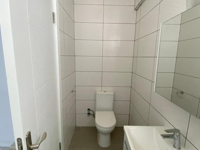 3+1 TRIPLEX-WOHNUNG ZUM VERKAUF IN GİRNE ÇATALKÖY BAHÇELİ