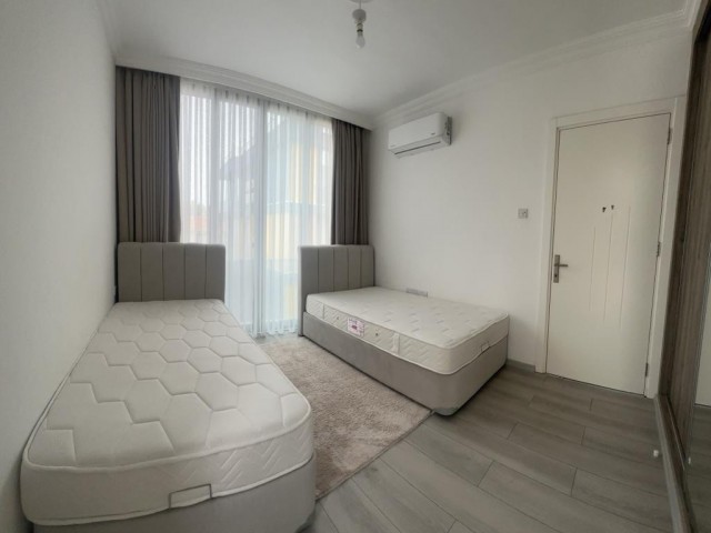 GİRNE ALSANCAK’TA SATILIK 2+1 DAİRE HAVUZLU SİTEDE