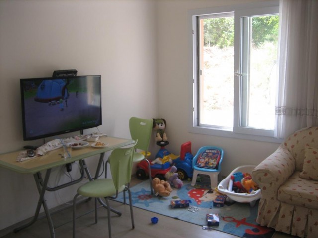 3+1 FLAT FOR SALE IN KYRENIA LAPTA