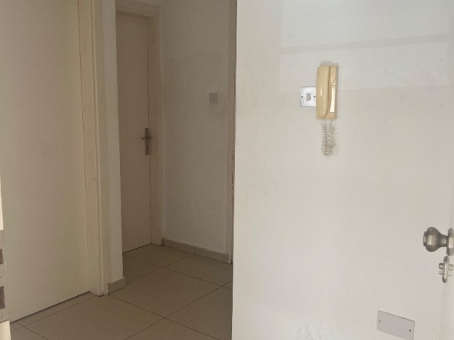 GİRNE YENİ NUSMAR BÖLGESİNDE SATILIK DAĞ MANZARALI 2+1 PENTHOUSE ÖZEL TERASLI