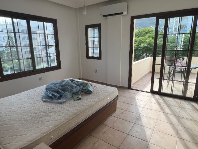 3+1 PENTHOUSE WITH MOUNTAIN VIEW FOR RENT IN KYRENIA NEW NUSMAR MARKET AREA