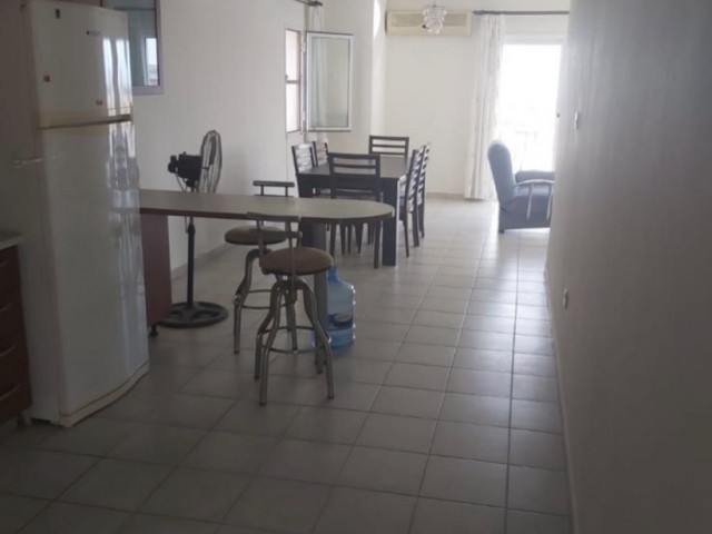 آپارتمان 2+1 با استخر مشترک برای فروش در منطقه شهرداری لاپتا گیرنه