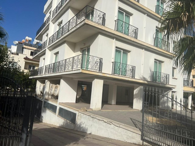 COMPLETE BUILDING FOR SALE IN KYRENIA KAŞKARD 6 PIECES 3+1 AND 500 m2 BODRUM