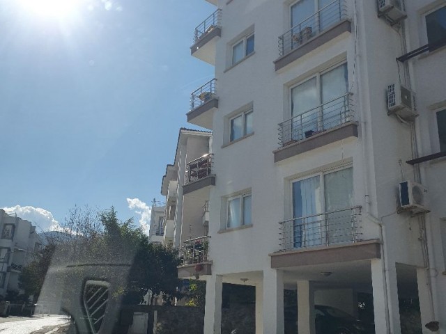 2+1 clean flat with elevator, close to Kyrenia Municipality and 23 Nisan Primary School. Furnished.