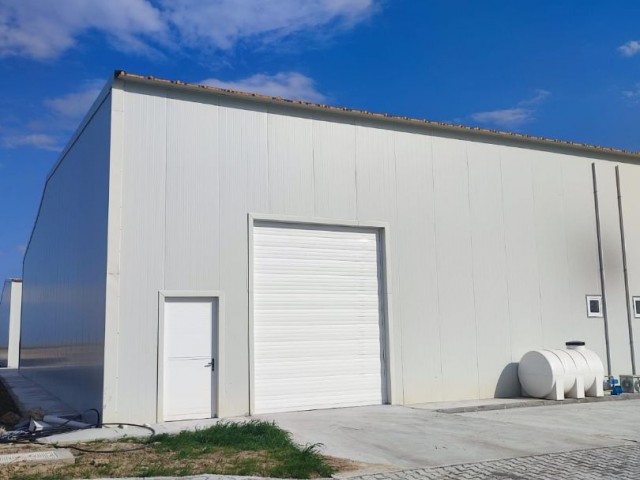 180 m2 warehouse or workplace for rent in Haspolat Industry...