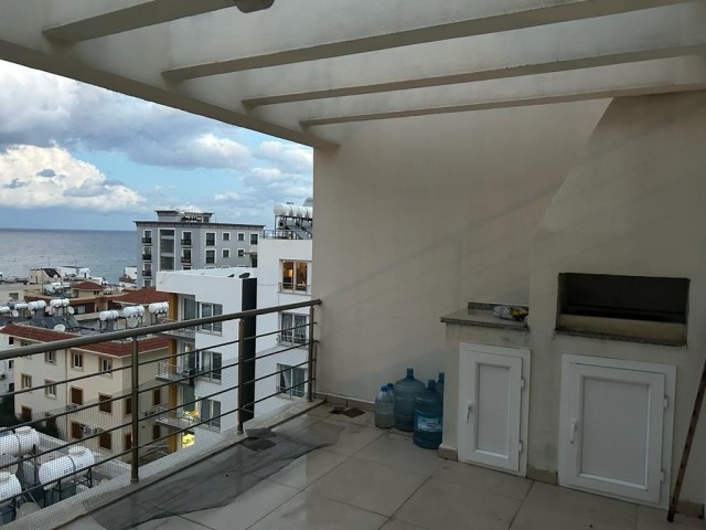 Kaşkar Kort bölgesi ebeveyn banyo tuvaletli 3+1 full eşyalı Penthouse.