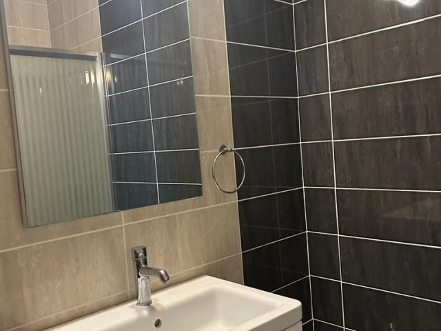 Kaşkar Kort bölgesi ebeveyn banyo tuvaletli 3+1 full eşyalı Penthouse.