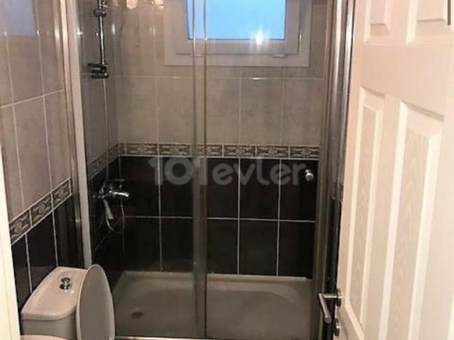 Kaşkar Kort bölgesi ebeveyn banyo tuvaletli 3+1 full eşyalı Penthouse.